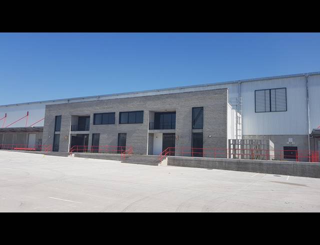 8,330M² WAREHOUSE TO LET IN BELLVILLE SOUTH INDUSTRIA
